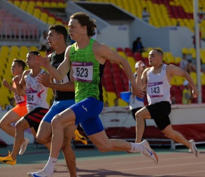 Первым из алтайских спортсменов выйдет на беговую дорожку Андрей Сапожников. Фото: Влад Плохотников/ВФЛА