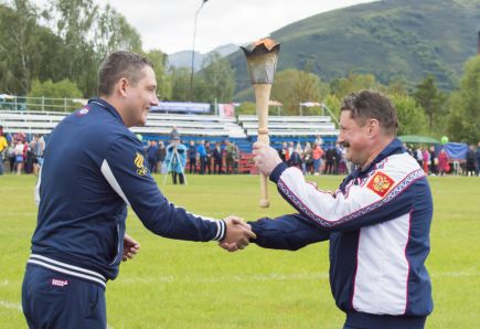 В райцентре Солонешном состоялся первый розыгрыш «Летнего кубка» на призы депутатов АКЗС Андрея Осипова и Сергея Лямина.