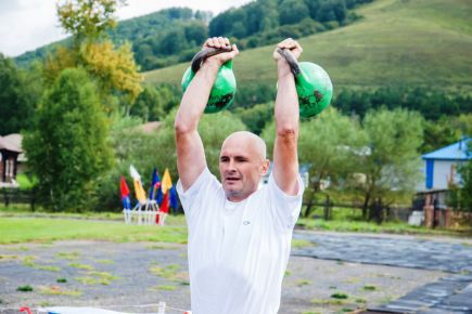В райцентре Солонешном состоялся первый розыгрыш «Летнего кубка» на призы депутатов АКЗС Андрея Осипова и Сергея Лямина.