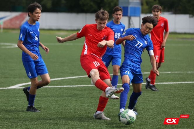 Фрагмент матча «Алтай-2010» (Барнаул) - «Бурятия-2010» (Улан-Удэ). Фото: Владимир Мартынов