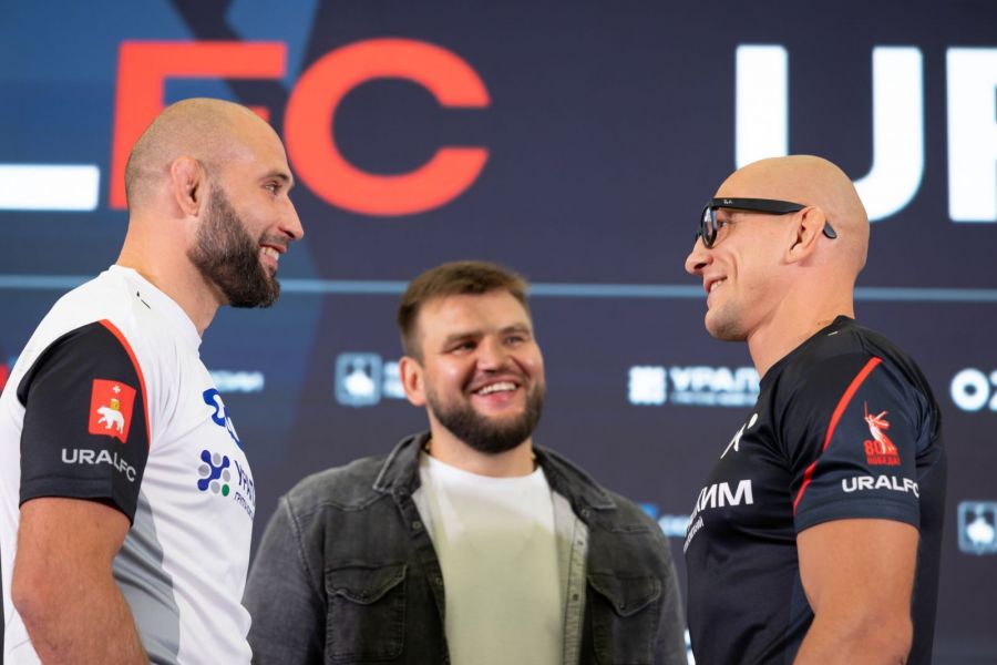 Церемония медийного взвешивания. Фото: Ural Fighting Championship