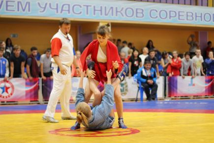 Алтайские самбисты завоевали 15 медалей на Всероссийском турнире памяти Героя Советского Союза, ветерана Великой Отечественной войны Геннадия Николаевича Ворошилова.
