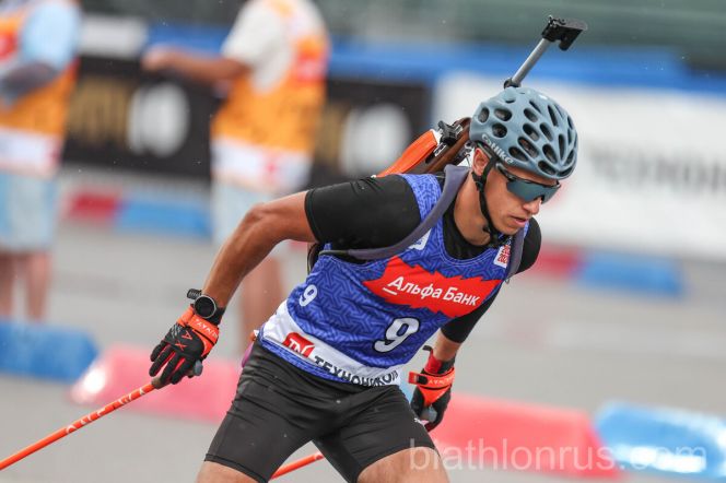 Олег Домичек в гонке преследования закрыл все 20 мишеней и отыграл шесть позиций, завоевав бронзу. Фото: Сергей Канада/СБР