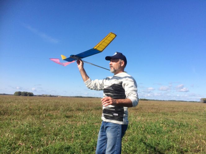 В Зональном районе провели чемпионат Алтайского края в классе свободнолетающих моделей.