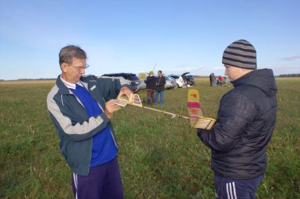 В Зональном районе провели чемпионат Алтайского края в классе свободнолетающих моделей.