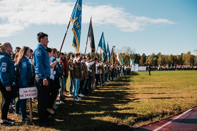 "Планета" из АГАУ и краевой педотряд "Ювента" - победители Спартакиады студенческих стройотрядов Алтайского края. 