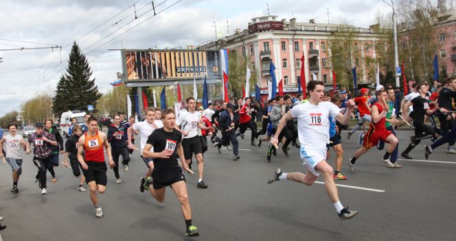 Небо хмурилось, спортсмены улыбались…