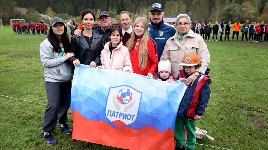 Семья Виталия Крючкова. Фото: Олег Богданов/"Алтайская правда" 