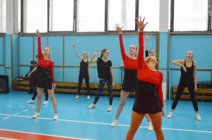 Алтайские вузы отметили Международный день студенческого спорта.