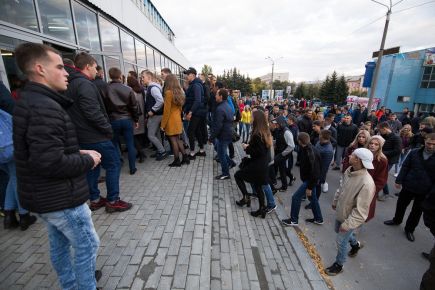 В сентябре домашние матчи «Алтая» посетили более 8 000 болельщиков.