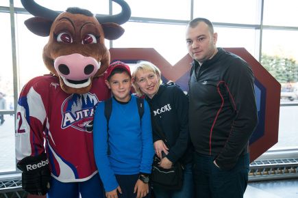 В сентябре домашние матчи «Алтая» посетили более 8 000 болельщиков.