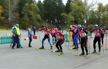 В Барнауле прошли соревнования "Эстафета поколений". 