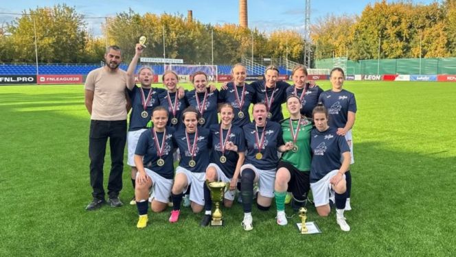 Женская команда барнаульской СШ №7 выиграла чемпионат Сибири и завоевала путёвку на всероссийский финал