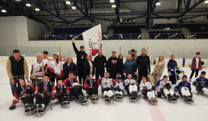 Фото: следж-хоккейный клуб "ВОИтели-Алтай"