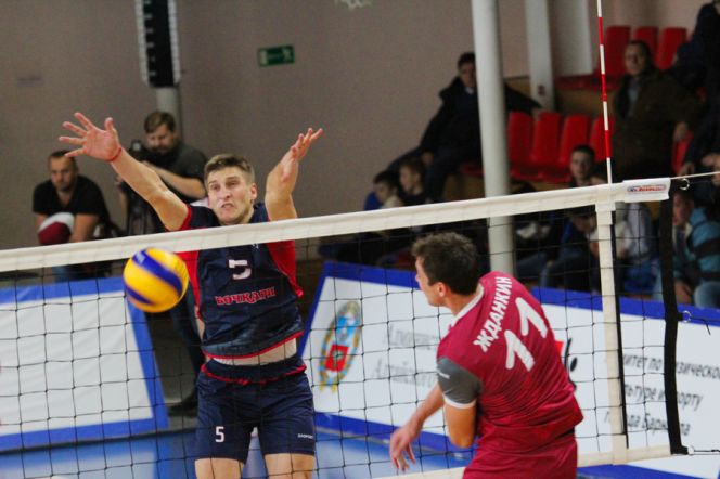 В повторном матче "Университет" дома проиграл нижегородской АСК - 0:3.