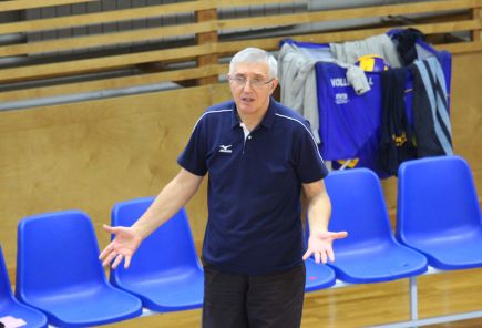 В повторном матче "Университет" дома проиграл нижегородской АСК - 0:3.