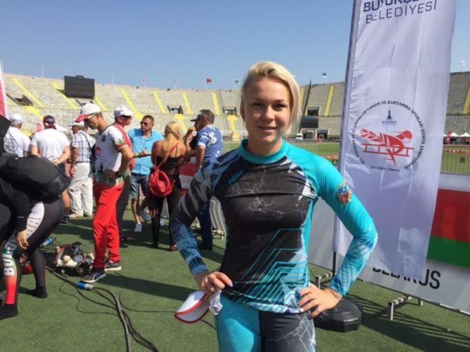 Спортсменка Главного управления МЧС России по Алтайскому краю Екатерина Гусева установила новый мировой рекорд и выиграла две золотые медали на чемпионате мира по пожарно-спасательному спорту.