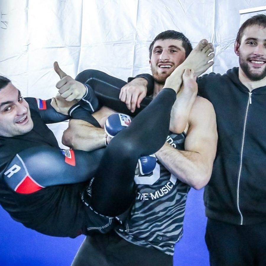 Шараф Давлатмуродов и Магомед Анкалаев. Фото соцсети