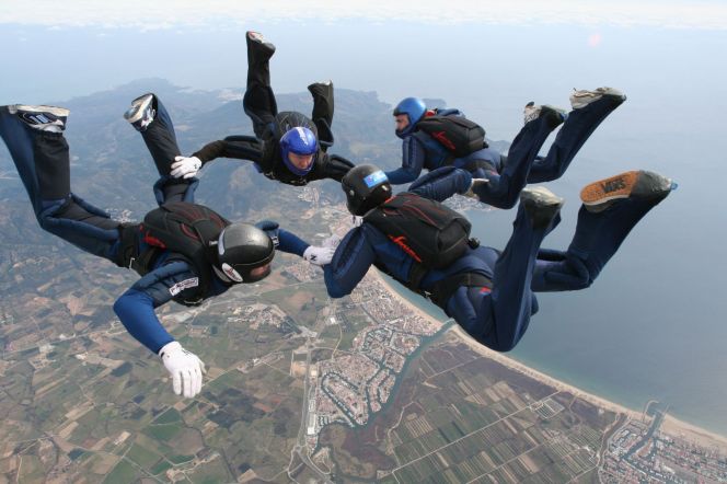 Михаил Кузнецов: «Парашютный спорт не любит показухи»