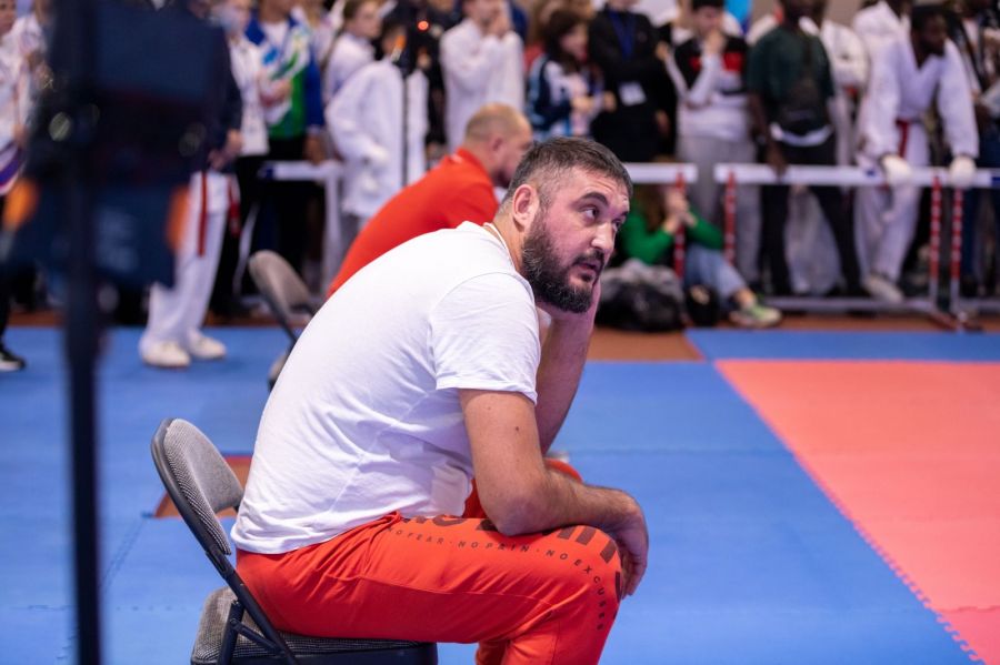 Тренер сборной региона Андрей Пшеницын. Фото: Федерация всестилевого каратэ России