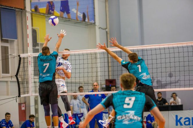 Видеотрансляция. 19 октября. Барнаул. СК «Победа». Чемпионат России. Мужчины. Высшая лига «А». 1-й тур. Повторный поединок. «Университет» (Барнаул) – «Динамо» (Челябинск)