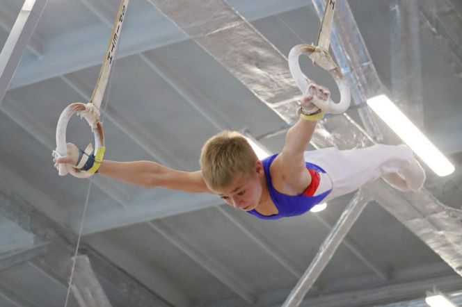 Алтайские гимнасты завоевали семь медалей на первенстве Сибири