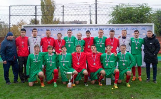 Восьми футболистам ДЮСШ «Динамо» присвоят спортивный разряд «Кандидат в мастера спорта». 