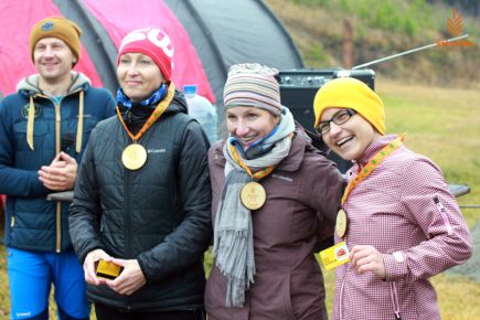 В сосновом бору Барнаула состоялся полумарафон «Yolochka Cross».