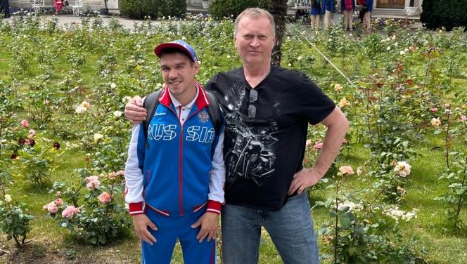 Константин Важенин (слева) с тренером Александром Смирновым