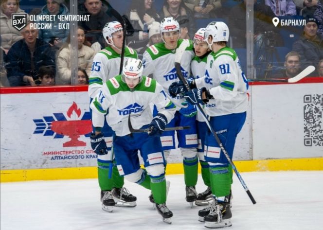 Чёрный понедельник. «Динамо-Алтай» проиграл дома нефтекамскому «Торосу» со счётом 1:4