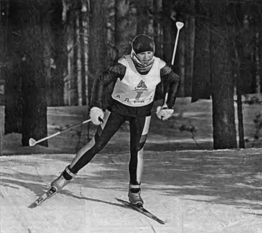 На лыжне самые сильные и красивые. Фото: Сергей Башлычев/ "Алтайская правда" 