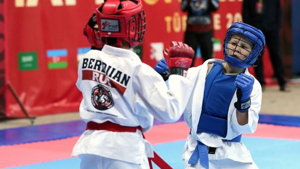 Виктория Пыталь и Анна Домнина - бронзовые призёры первенств мира по универсальному и полноконтактному бою