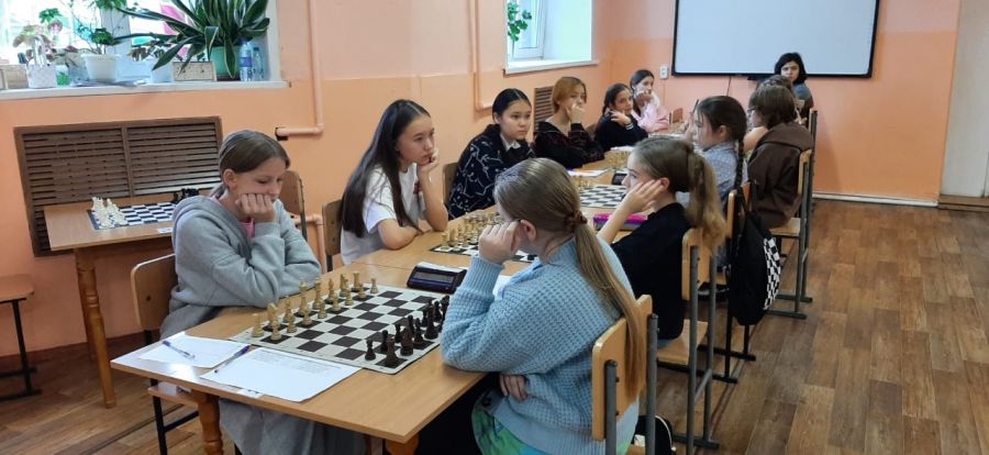 Шахматисты барнаульской СШОР №3 выиграли командный зачёт среди юношей и девушек до 15 лет по программе 45-й краевой Спартакиады спортшкол