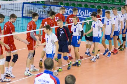 Волейболисты СДЮШОР «Заря Алтая» стали вторыми на предварительном этапе Международного первенства «Локоволей-2017».