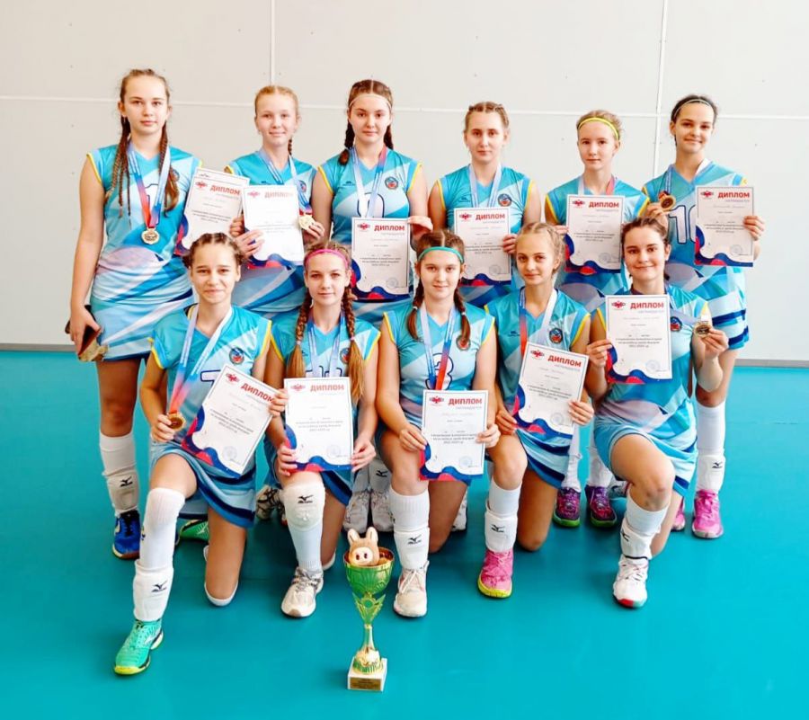 «Заря Алтая» (Заринск) – победители первенства Алтайского края среди девушек до 15 лет. Фото: «Заря Алтая» (Барнаул)