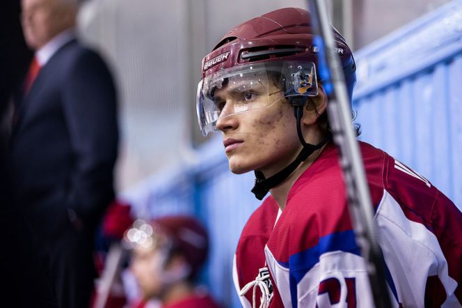 Двое хоккеистов «Алтая» признаны лучшими игроками первенства ВХЛ по итогам ноября.