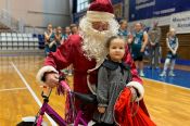 Спортивные волшебники. В крае продолжается акция «Желание под ёлкой»