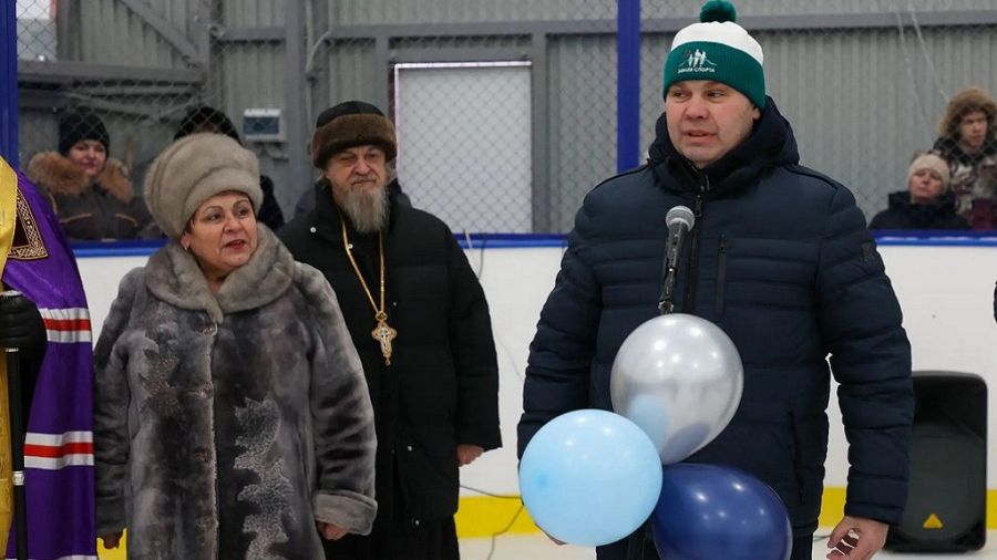 Сергей Межин поздравляет с открытием арены. Фото: Олег Богданов