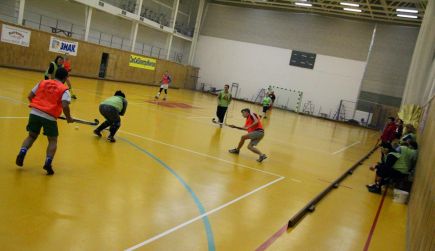 Стартовал розыгрыш Кубка Алтайского края по индорхоккею.