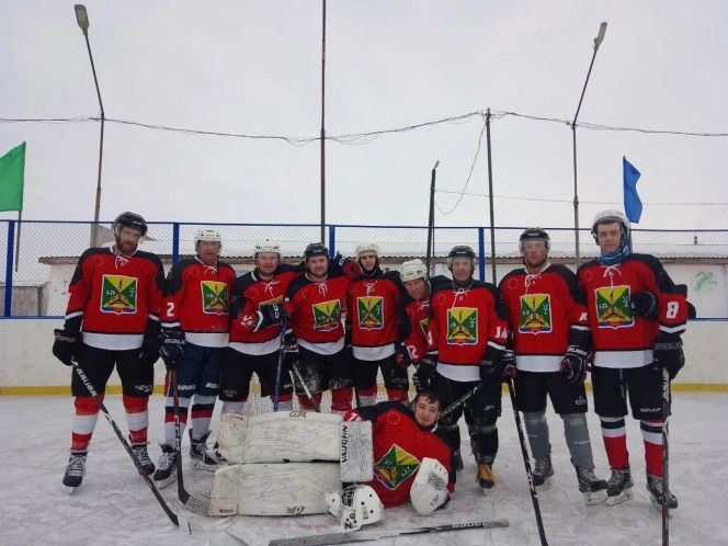 Команда Шипуновского района завоевала путевку на финал хоккейного турнира олимпиады 