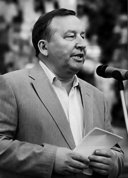 Губернатор Александр Карлин на открытии соревнований. Фото: Евгений Налимов/"Алтайская правда"