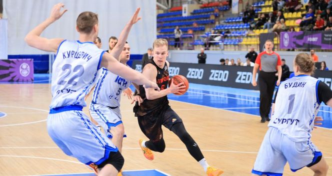 Фрагмент матча "Югра" (Сургут) - "Темп-СУМЗ" (Ревда). Фото: сайт РФБ