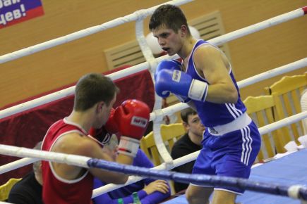 Всероссийский фестиваль бокса памяти погибших сотрудников УФСБ России по Алтайскому краю собрал в Барнауле сотню боксёров.