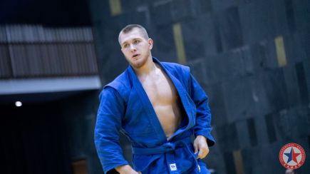 Роман Жданов