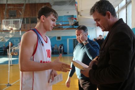 В СДЮШОР «АлтайБаскет» прошёл День снайпера.