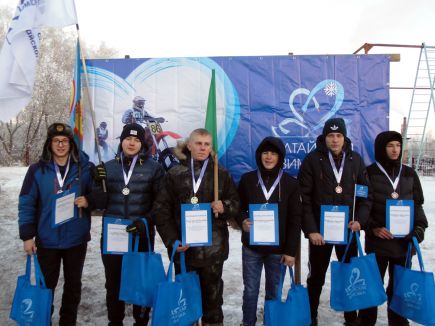 Алтайские мотолыжники открыли зимний сезон.