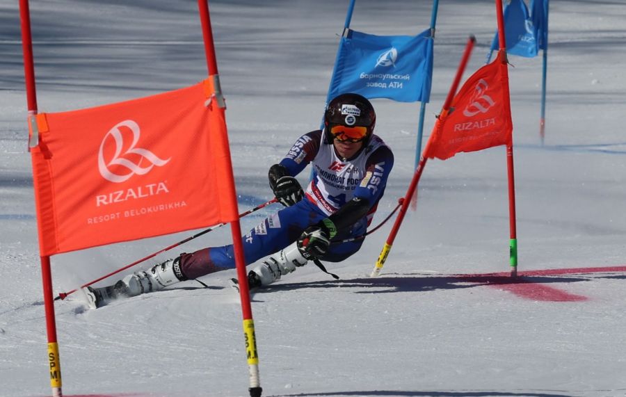 Алтайский край второй год подряд принимает участников крупных соревнований в параллельном слаломе. В 2025 году в Белокурихе прошел чемпионат России в этой дисциплине. Фото: Александр Чёрный