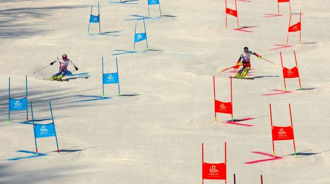 Алтайский край второй год подряд принимает участников крупных соревнований в параллельном слаломе. В 2025 году в Белокурихе прошел чемпионат России в этой дисциплине. Фото: Александр Чёрный