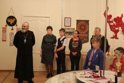 В Барнауле состоялось мероприятие, посвящённое памяти заслуженного тренера СССР и России по самбо Валерия Метелицы. 