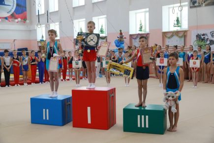 Фотокорреспондент "Комсомольской правды" Олег Укладов поделился с "АС" фотографиями с XI турнира на призы Сергея Хорохордина. 